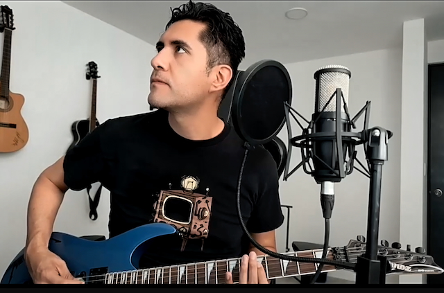Felipe López Salazar - Guitarrista y cantante